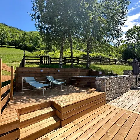 Rénové - 5 Pers - Grande Terrasse - Bain Nordique à Jets - Piscine Chalet *