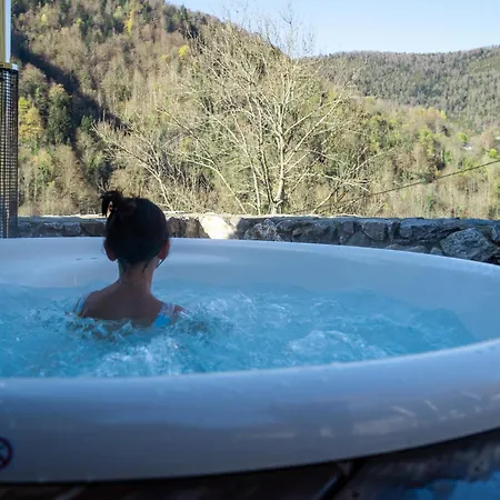 Chalet Rénové - 5 Pers - Grande Terrasse - Bain Nordique à Jets - Piscine *
